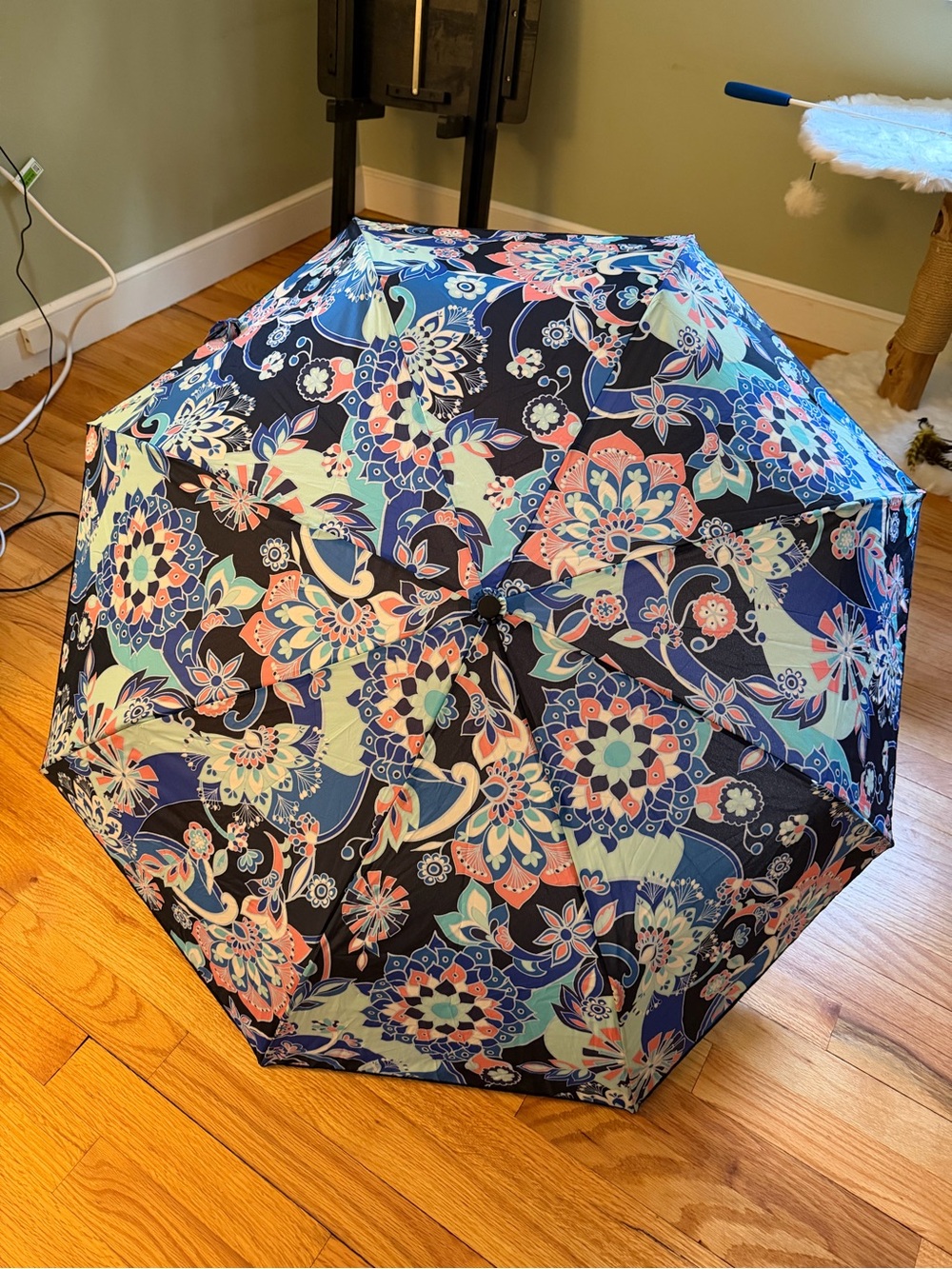 Vera Bradley Floral Compact Umbrella in Navy, Coral, and Mint